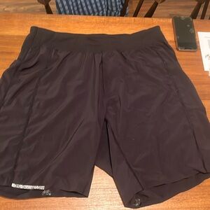 Men’s Lululemon 9” inseam athletic shorts Large
